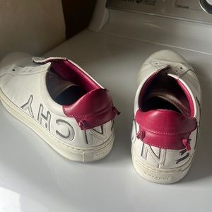 Givenchy Sneakers